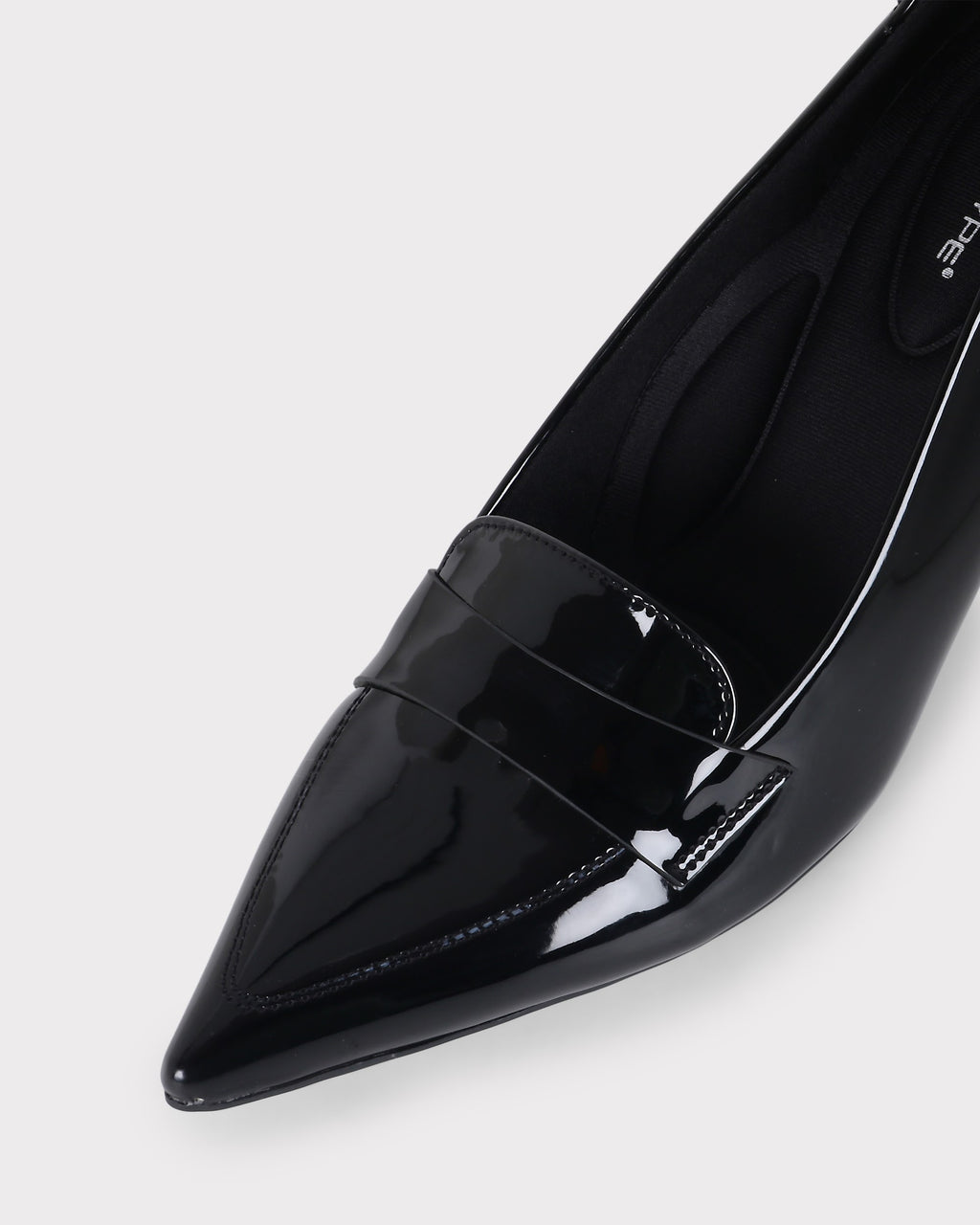 Emmy Pointed-toe Block Heel Pumps photo 3 - Black