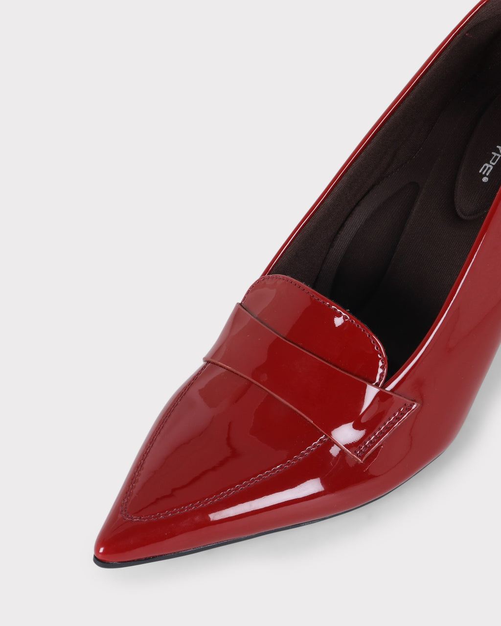 Emmy Pointed-toe Block Heel Pumps photo 5 - Maroon
