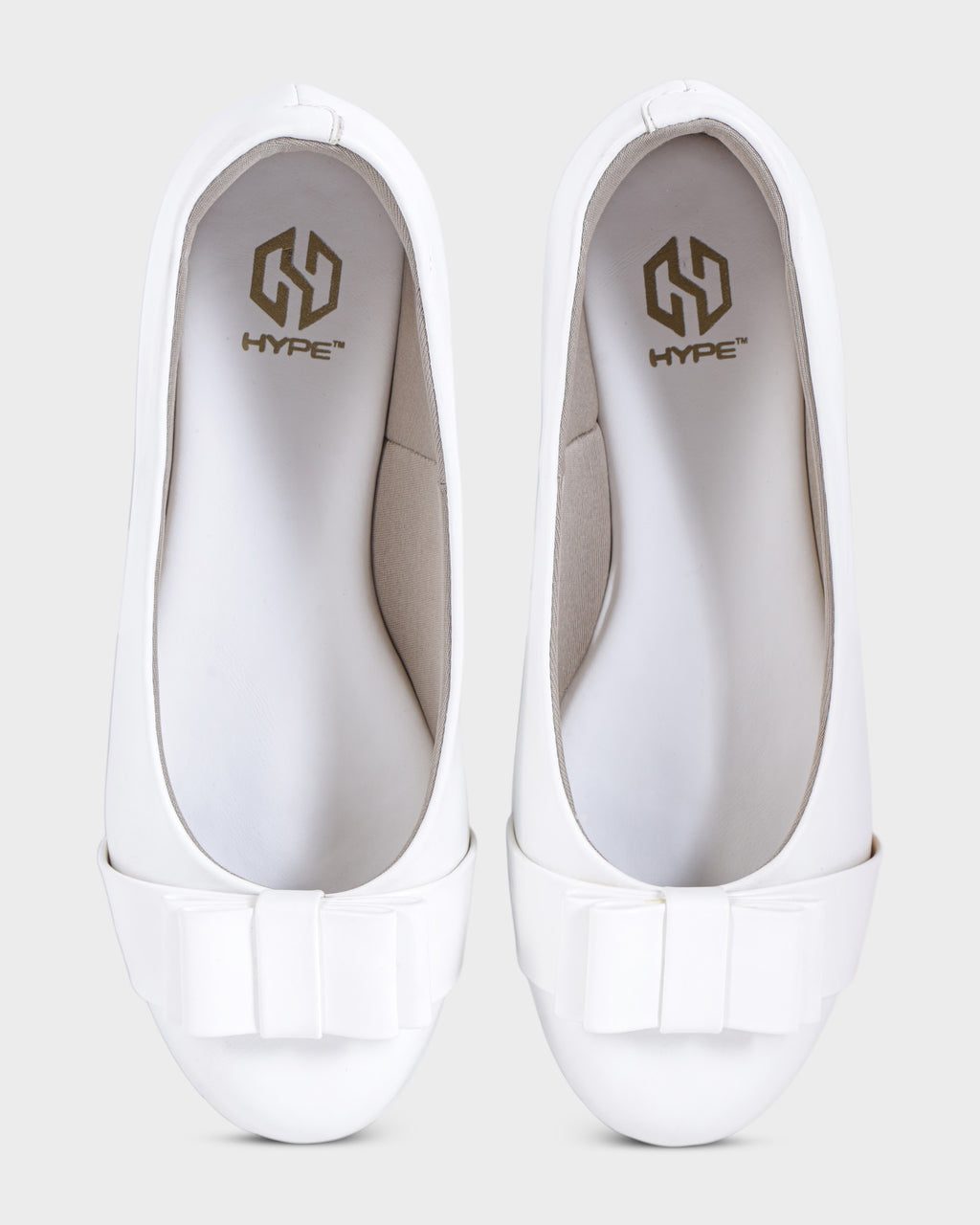 Sylvie Round-toe Flat Bellies photo 1 - White