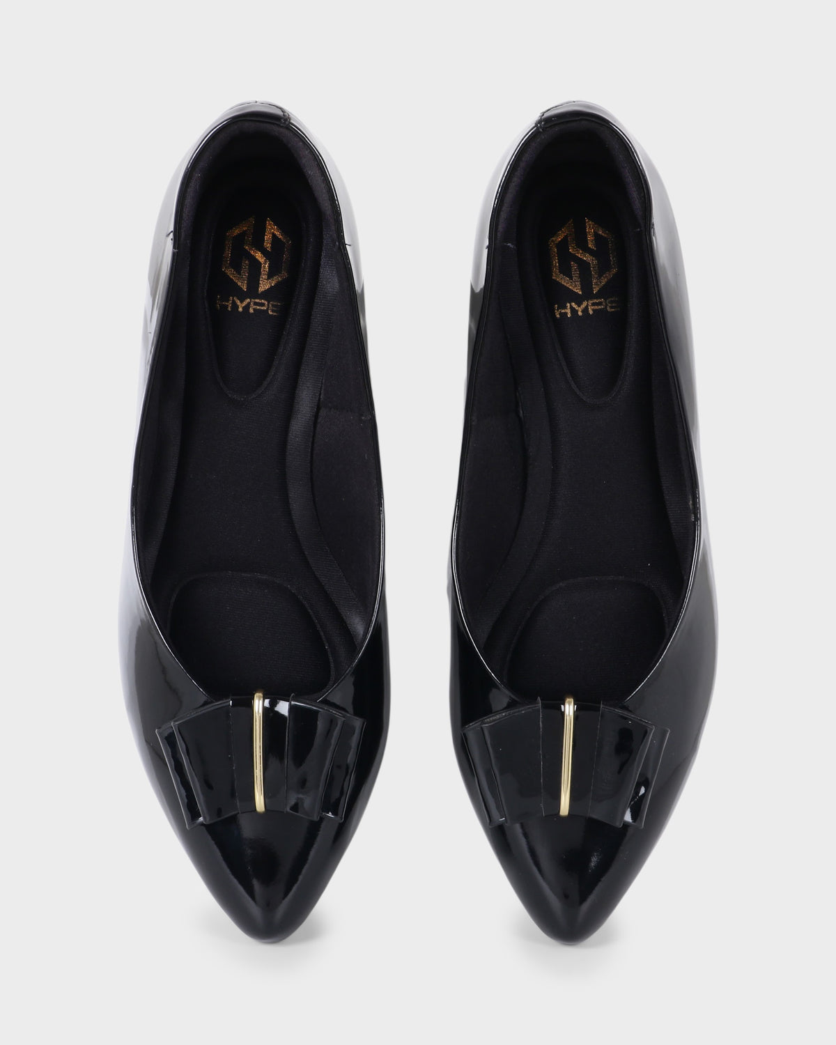 Rosette Bow Low Block Heel Pumps photo 4 - Black