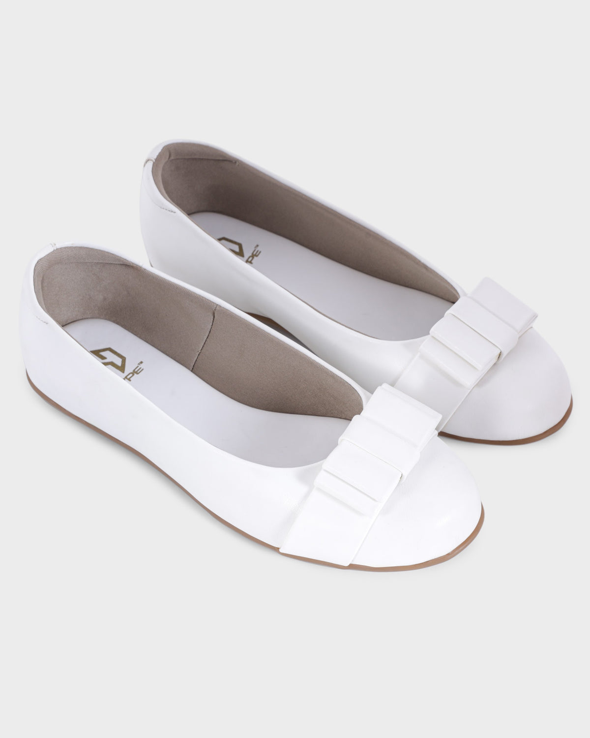 Sylvie Round-toe Flat Bellies photo 4 - White