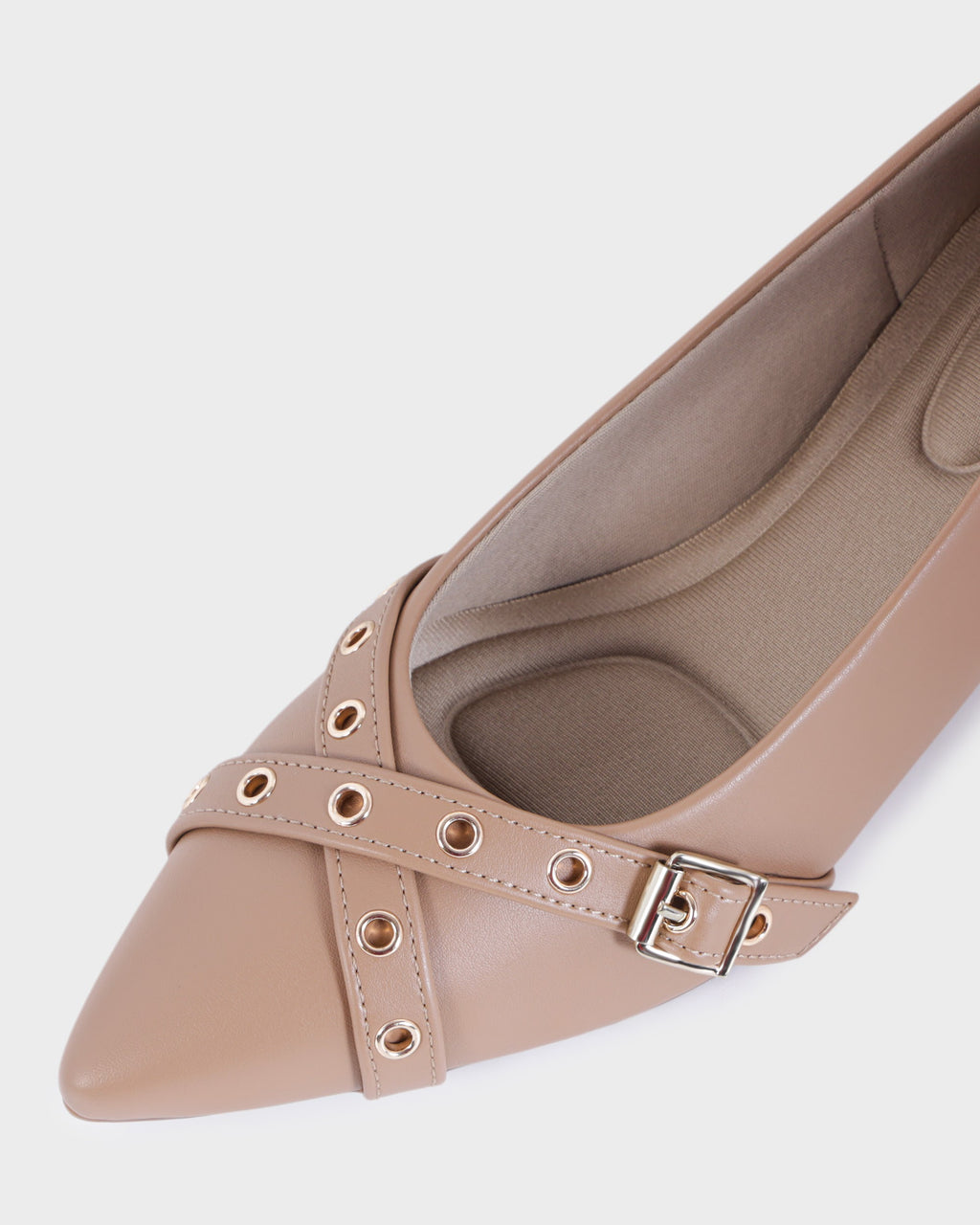 Harlow Pointed-toe Low Block Heel Pumps photo 3 - Beige