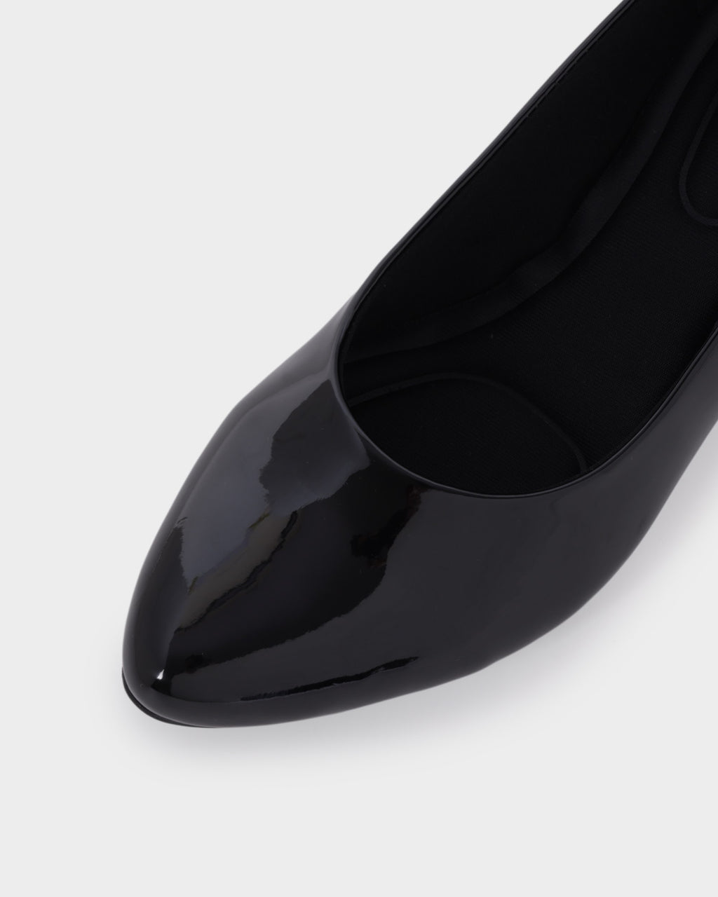 Bianca Round-toe Block Heel Pumps photo 3 - Black