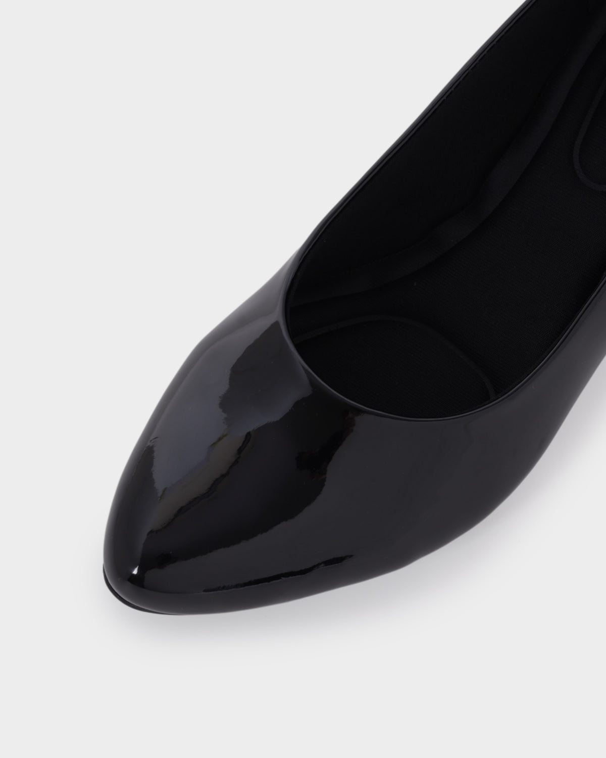 Bianca Round-toe Block Heel Pumps photo 3 - Black