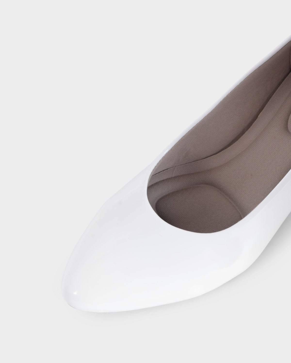 Bianca Round-toe Block Heel Pumps photo 3 - White