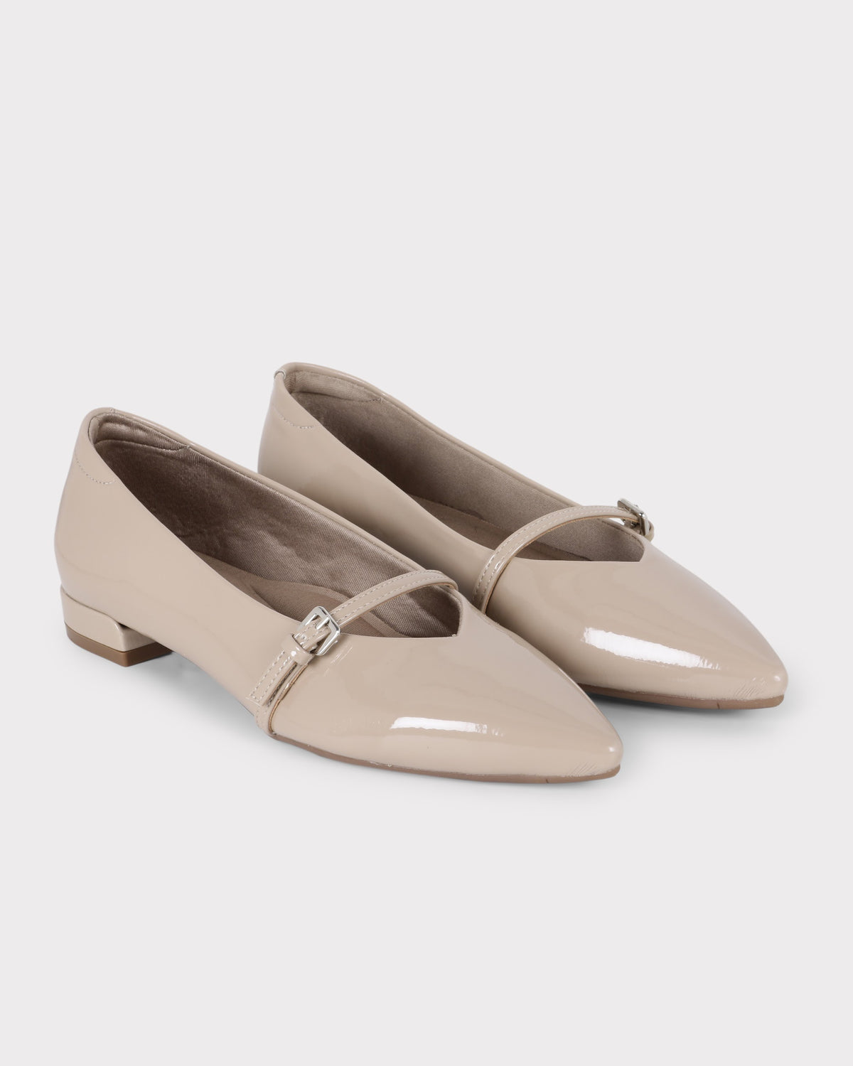 Giselle Pointed-toe Flat Bellies photo 4 - Beige
