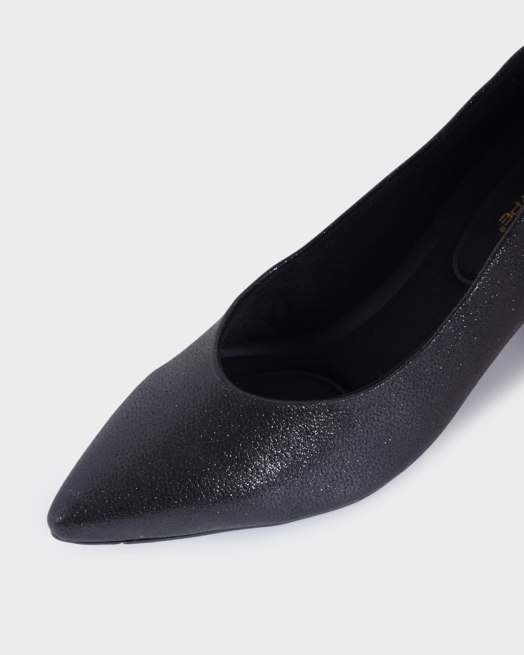 Greta Pointed-toe Party Wear Block Heels photo 3 - Black