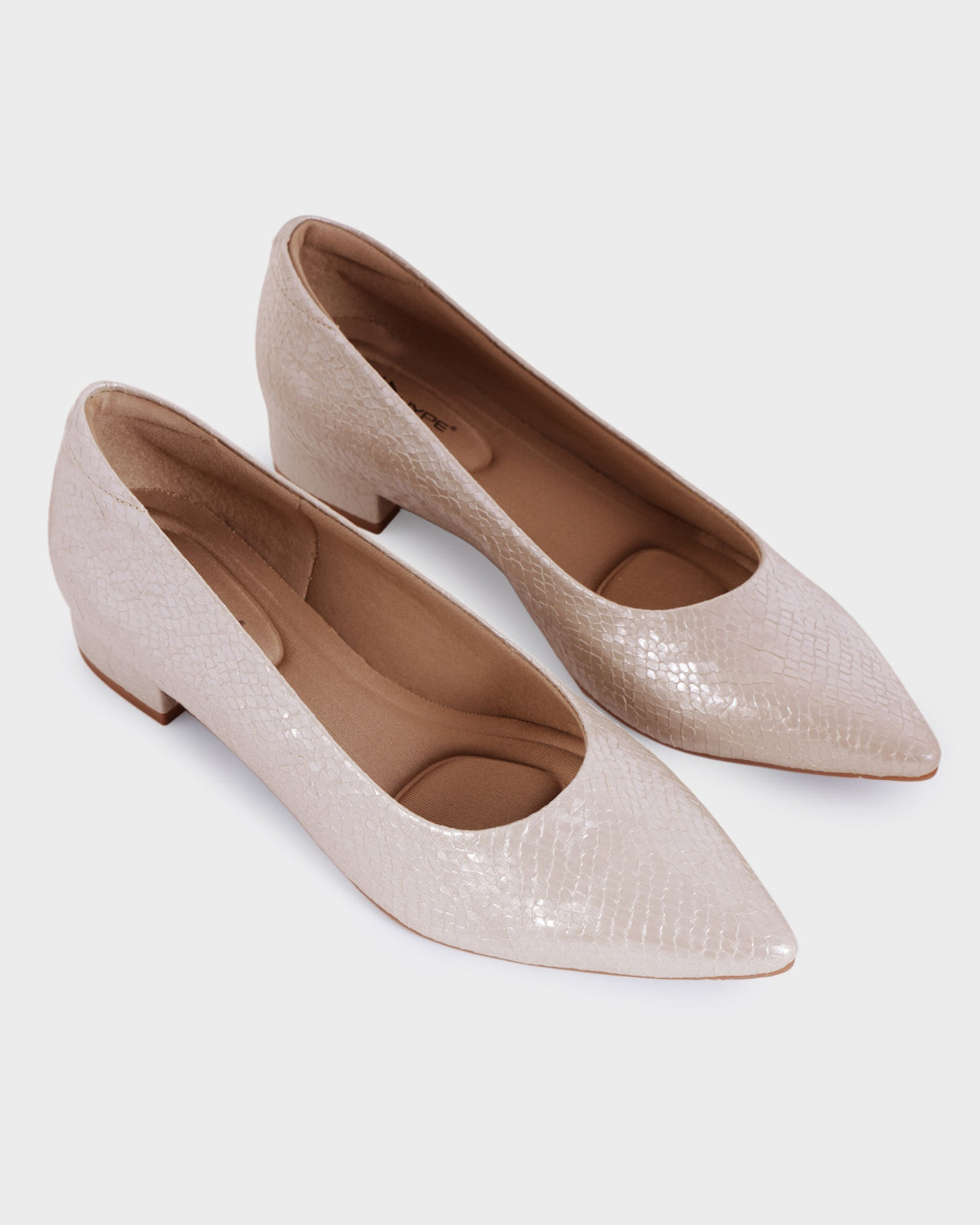 Juliet Pointed-toe Party Wear Bellies photo 4 - Gold