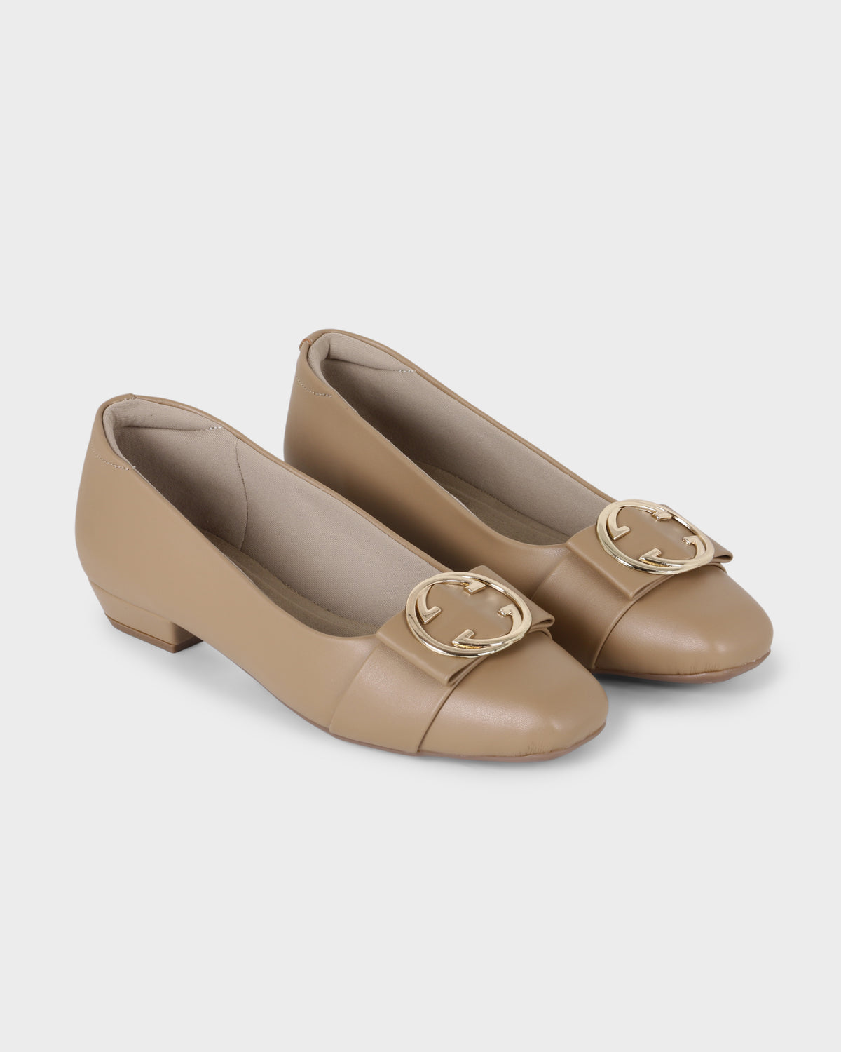 Scarlet Sovereign Square-toe Flat Bellies photo 4 - Beige
